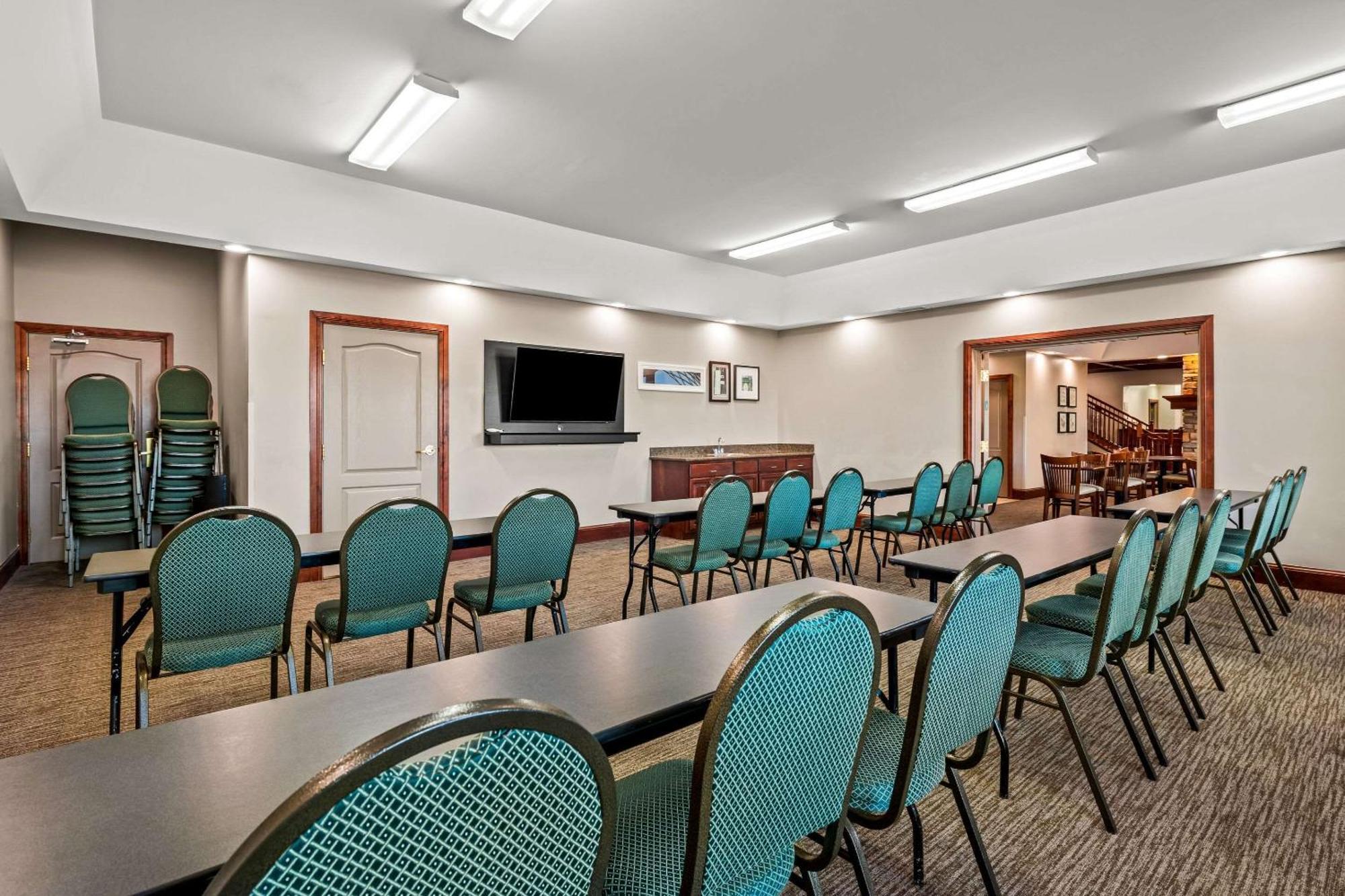 Country Inn & Suites By Radisson, Red Wing, Mn Экстерьер фото