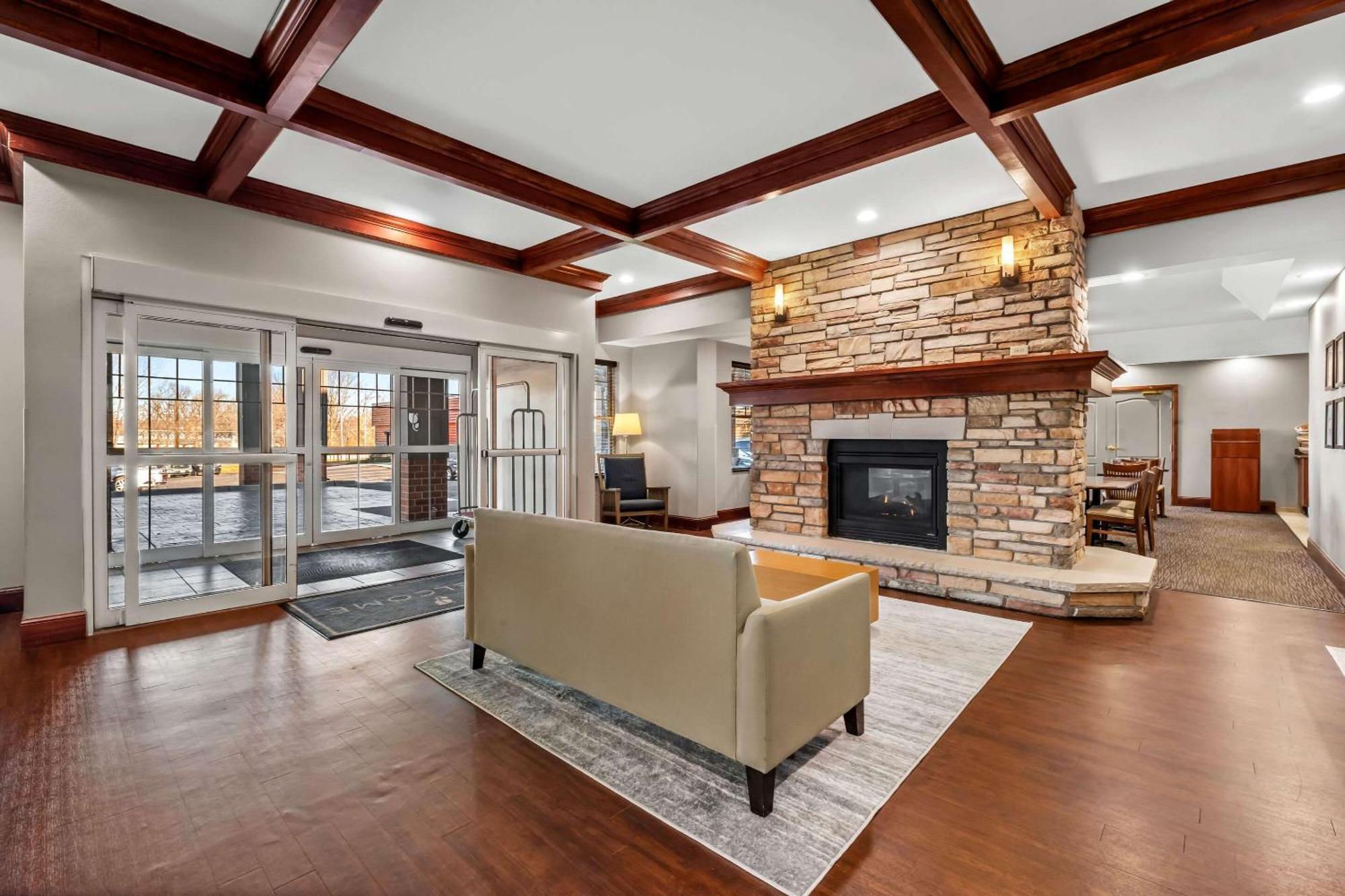 Country Inn & Suites By Radisson, Red Wing, Mn Экстерьер фото